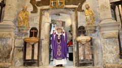 La apertura de la puerta santa de la catedral -en la imagen, abri�ndose para el Jubileo de la Misericordia del 2015- es uno de los actos iniciales del A�o Xacobeo