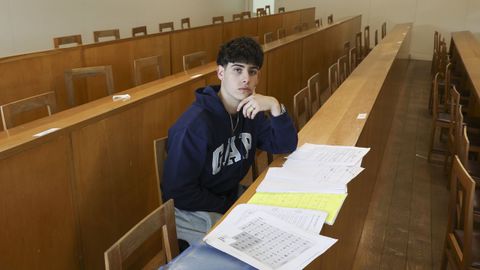 LG1DO, na aula da Facultade de Comunicaci�n da USC na que fixo PAU.