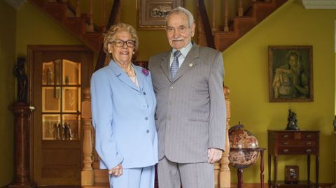 Lola López y Pepe Núñez cumplen hoy 65 años de casados. El enlace fue en Brasil y allí celebraron las bodas de plata. Para las de oro ya estaban en Valdeorras.
