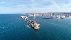 Avance de las obras de prolongacin del dique exterior de Leixes.