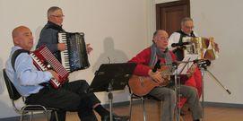 Arcadio, con Hortensio, R�o y To�ito de R�a en una gala ben�fica.