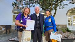 El director de la Fundaci�n Catedral, Daniel Lorenzo, recibi� a las primeras peregrinas de Las Misiones de San Antonio.