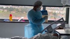 Los trabajadores del CHUO mandan un mensaje de �nimo a los familiares de los pacientes ingresados por coronavirus