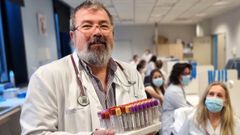 El hemat�logo Manuel Rodr�guez, en una imagen de archivo, en el Hospital �lvaro Cunqueiro
