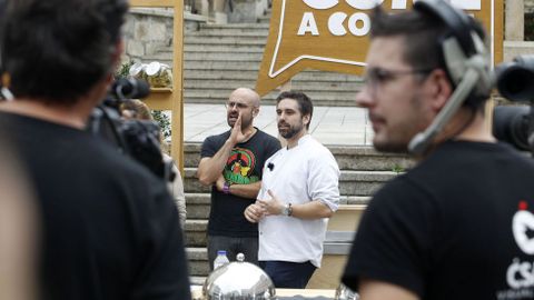 O coci�eiro Carlos Gonz�lez, do restaurante Merenzao, dedicou os �ltimos d�as a preparar aos concursantes for�neos
