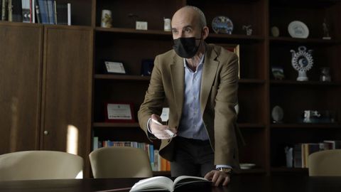 Javier Ca�nzos, alcalde de Curtis, se muestra esperanzado en que cambien de nivel