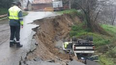 Un hombre de 62 a�os muri� hoy en Laviana por un desprendimiento de tierra que ha alcanzado su veh�culo