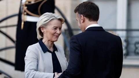 &Uacute;rsula Von der Leyen con Emmanuel Macron