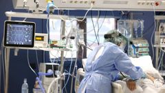 Atenci�n a pacientes cr�ticos de covid en el hospital de Basurto (Bilbao)