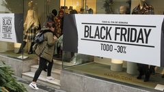 En Mango (en la imagen) y Supercor ya se registraron colas desde primeras horas de la maana por el Black Friday