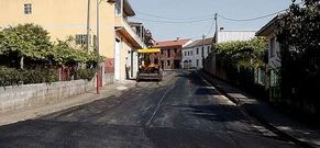 A pocos metros de donde lleg� ayer el aglomerado est� la zona con demandas en aceras, plaza y colegio.