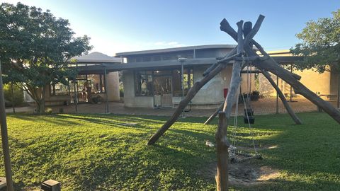 Imagen de la Green School, de Sudáfrica, a la que van Daniela y Óliver