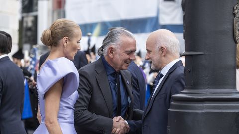 Llegada a la entrega de los Premios Princesa de Asturias 2025