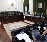 El pleno de la Diputaci�n aprob� el programa ayer con el apoyo de Partido Popular, PSOE y BNG. 