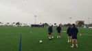 Entrenamiento del Real Oviedo en el Centro Asturiano, con los juveniles en primer trmino