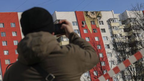 Ucrania lanza el mayor ataque con drones contra Mosc�