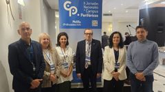 La vicerrectora de Campus de Ferrol, Igualdade e Responsabilidade Social, Ana Ares Pernas ?segunda por la derecha?, junto al resto de integrantes da delegaci�n gallega, entre los que est� el secretario xeral de Universidades, Jos� Alberto D�ez de Castro.