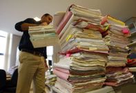 Miles de expedientes judiciales se amontonan en los Juzgados. 