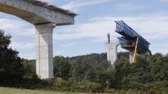 �ltimo vano que termina por construir en el viaducto de Pambre de la A-54 en Palas de Rei