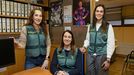 De izquierda a derecha, las agentes Carlota Bellas, Iria Rodr�guez y Graciela P�rez, integrantes del equipo Emume en A Coru�a.