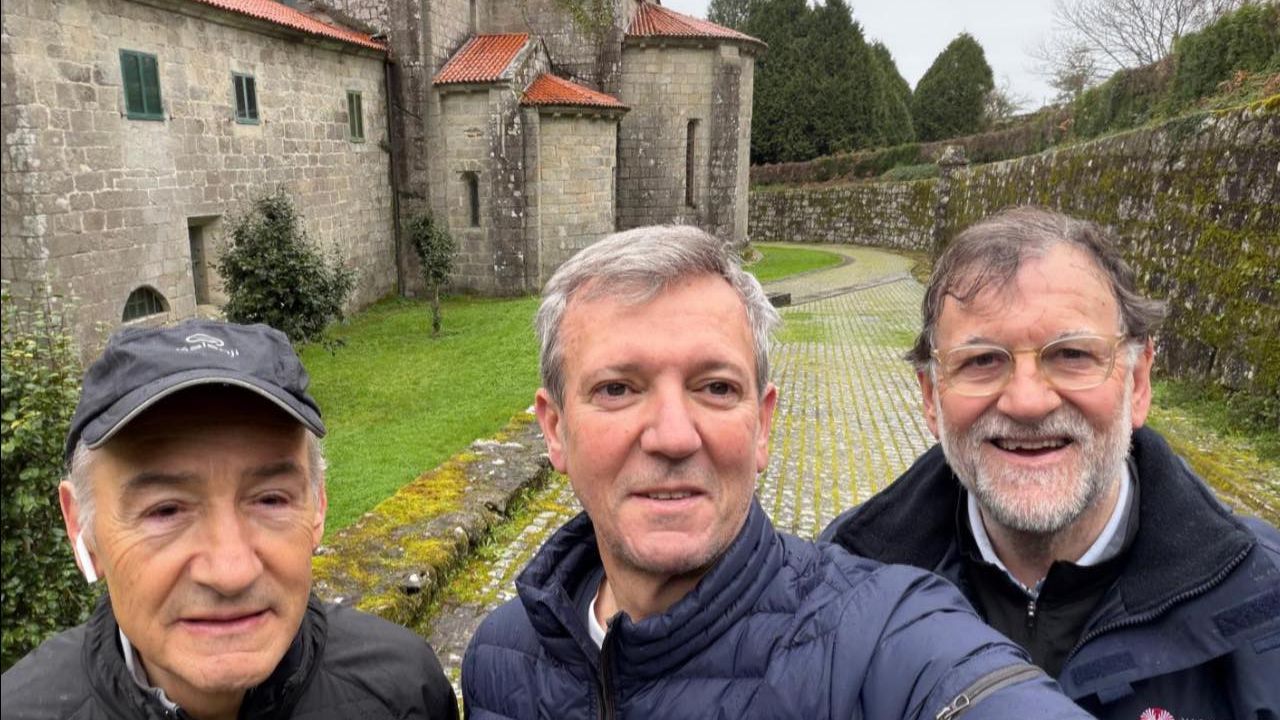 El presidente de la Xunta estrena el año caminando por Meis con Mariano Rajoy