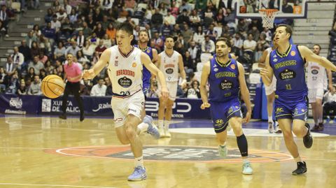 &Aacute;lex Barcello, 11 puntos (sin triples, 0 de 2) frente al Club Ourense Baloncesto, en Sar.