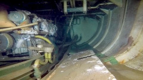 Imagen en la bodega del barco, donde se cre�a que pod�an estar los cuerpos de los dos desaparecidos