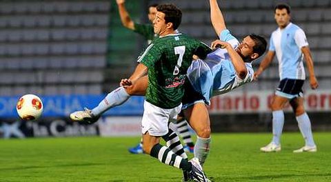 El Compos complet� un partido muy serio en A Malata y se clasific� para semifinales de la Copa Diputaci�n.