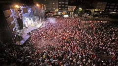 Ambiente en una actuaci�n de Panorama en las fiestas de Boiro del a�o 2019
