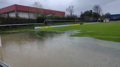 Estado del campo de f�tbol de Fadura a unos minutos del partido
