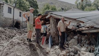 Los vecinos de A Bouza claman ayuda para poder volver a la normalidad.