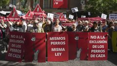 Manifestacin animalista frente a la sede del PSOE en Madrid