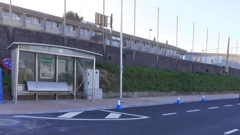La marquesina situada justo delante del CEIP de Andrade