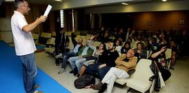 Eduardo Iglesias, en un momento de su intervenci�n durante la asamblea. 