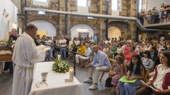 El p�rroco Liller Alexander Carrillo condujo la celebraci�n lit�rgica en el templo.