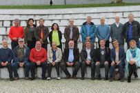 <span lang= es-es >Los participantes</span>. Ricardo P�rez y Verdes -primero por la derecha en la fila superior-, con el resto de los ponentes del primer Coloquio Internacional de Juegos y Deportes Tradicionales.