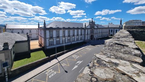 El centenario edificio del Fogar de Santa Mara, totalmente renovado