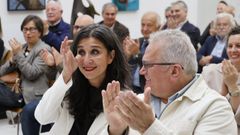 Fernanda Tabars, xunto a Alfonso Cid, tras pronunciar o seu discurso de agradecemento.