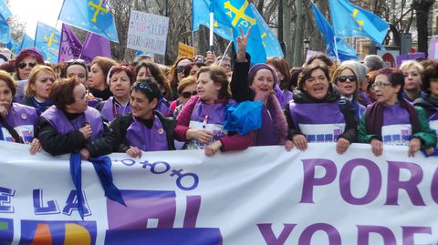 Amelia Valc�rcel, en la manifestaci�n del Tren de la Libertad
