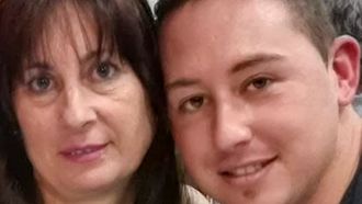 Bego�a y Brais Otero, en una imagen de hace siete a�os del archivo familiar.