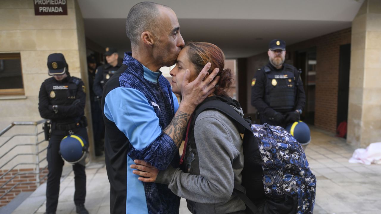 Desahuciada en Oviedo una pareja con una niña de seis años