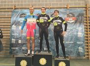 Busto fue primero en la categor�a M 30 y T��ez acab� tercero. 