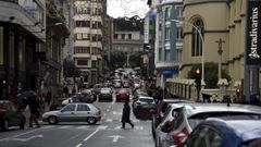 Las zonas para aparcar escasean en la plaza de Lugo