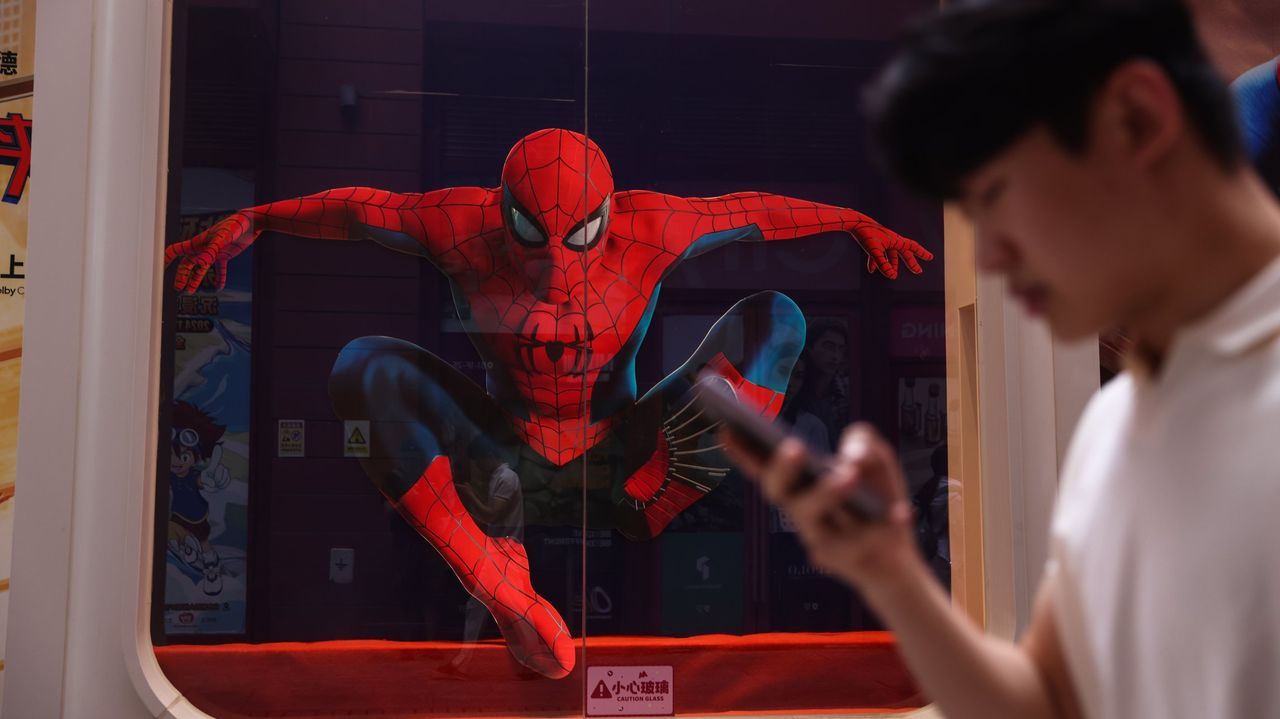 El hombre araña y Ulises retan al fenómeno «Barbenheimer»