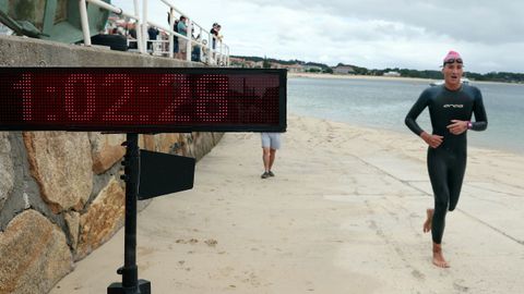  Traves�a a Nado Illa de R�a organizada por la asociaci�n contra el cancer de Ribeira 2026