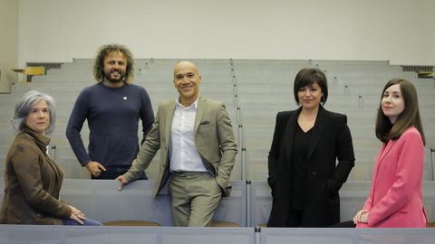 De izquierda a derecha: Victoria Seoane, Jakson Renner Rodrigues Soares, Wilson Ortega, Paula López y Ángeles María Longarela