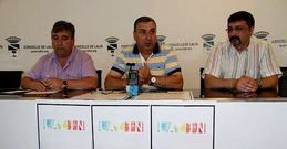 L�pez, G�mez y Ramos, en la presentaci�n de unas fiestas que buscan �complacer a todos os p�blicos�.