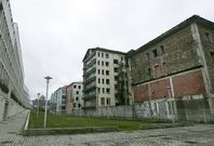 La subasta sigue siendo la mejor opci�n para la USC, pero la prioridad es deshacerse del edificio. 