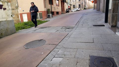 DESTROZOS Y DENUNCIAS EN LA CALLE ROMERO ORTIZ