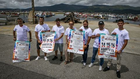 Mar�a Outeiral, Abel S�nchez y miembros de la organizaci�n presentaron la cita festiva.